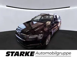 Blau Gebraucht 2023 Skoda Octavia Ambition Kombi | 24.730 € (Guter Preis)
