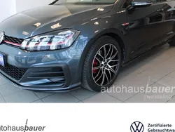 Dark iron blue (metallic) Gebraucht 2018 VW Golf VII GTI Limousine | 23.980 € (Fairer Preis)