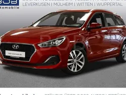 Rot Gebraucht 2020 Hyundai i30 Trend Limousine | 17.090 € (Guter Preis)