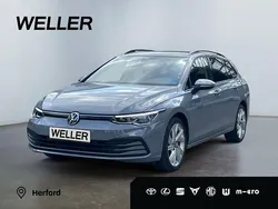 Grau Gebraucht 2021 VW Golf VIII Life Kombi | 19.980 € (Fairer Preis)