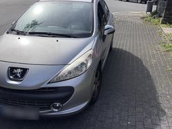 Grau Gebraucht 2007 Peugeot 207 Kleinwagen | 800 € (Superpreis)