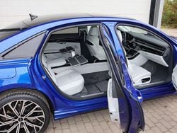 Blau Gebraucht 2024 Audi A8L Exclusive Limousine | 96.700 €