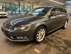 Grau Gebraucht 2011 VW Passat Highline Kombi | 8.000 € (Guter Preis)