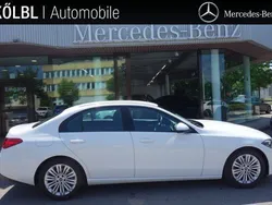 Manufaktur lack manufaktur opalithweiß bright Gebraucht 2024 Mercedes C180 Limousine | 34.680 € (Guter Preis)
