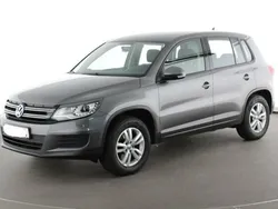 Grau metallic Gebraucht 2012 VW Tiguan Trendline SUV | 12.499 € (Etwas zu teuer)