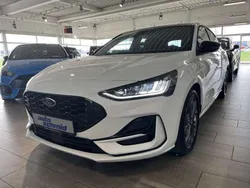 Frostweiß Gebraucht 2024 Ford Focus ST-Line Kombi | 27.990 € (Etwas zu teuer)
