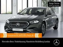 Grau Gebraucht 2024 Mercedes E220 Advanced Limousine | 48.980 € (Guter Preis)