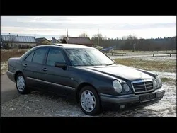 Schwarz Gebraucht 1996 Mercedes E230 Elegance Limousine | 7.599 €