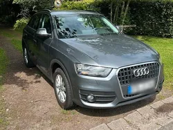 Grau Gebraucht 2014 Audi Q3 SUV | 12.299 € (Fairer Preis)