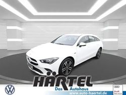 Polarweiß (white), solid Gebraucht 2021 Mercedes CLA250e Shooting Brake Progressive Kombi | 26.400 € (Superpreis)