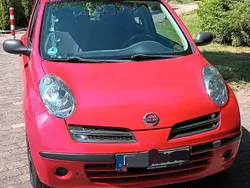 Rot Gebraucht 2005 Nissan Micra Kleinwagen | 2.000 € (Etwas zu teuer)