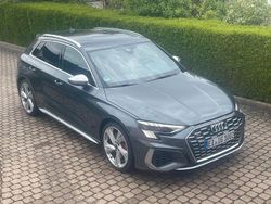Grau Gebraucht 2024 Audi S3 Ambiente Limousine | 41.000 € (Fairer Preis)