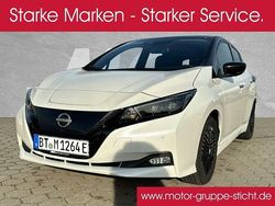 Pearl white/black Gebraucht 2023 Nissan Leaf N-Connecta Kleinwagen | 21.900 € (Teuer)