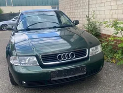 Grün Gebraucht 2000 Audi A4 Limousine | 1.590 € (Fairer Preis)