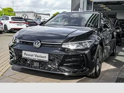 Grenadillschwar Gebraucht 2024 VW Passat R-line Kombi | 45.990 €