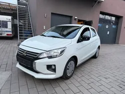 Weiß Gebraucht 2024 Mitsubishi Space Star Limousine | 11.999 € (Fairer Preis)