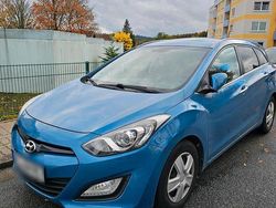 Blau Gebraucht 2013 Hyundai i30 Kombi | 5.000 € (Fairer Preis)