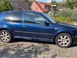 Blau Gebraucht 1999 VW Golf IV Kleinwagen | 1.590 € (Fairer Preis)