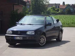 Blau Gebraucht 1998 VW Golf Cabriolet Edition Cabrio | 5.999 €