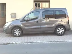 Braun Gebraucht 2015 Citroën Berlingo Van / Kleinbus | 14.500 €