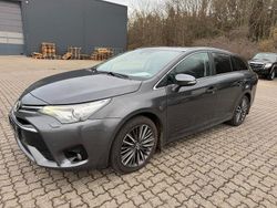 Grau Gebraucht 2018 Toyota Avensis Limousine | 10.400 € (Fairer Preis)