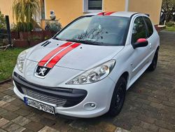 Weiß Gebraucht 2012 Peugeot 206 Limousine | 4.500 € (Teuer)
