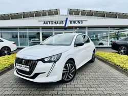 Weiss banquise Gebraucht 2024 Peugeot 208 Allure Kleinwagen | 18.495 € (Fairer Preis)
