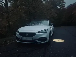 Weiß Gebraucht 2020 Seat Leon FR Kleinwagen | 19.900 € (Fairer Preis)