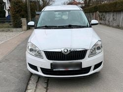 Weiß Gebraucht 2014 Skoda Roomster Kombi | 2.750 € (Guter Preis)
