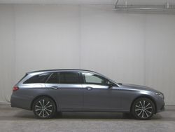 Grau Gebraucht 2022 Mercedes E300 Avantgarde Kombi | 25.680 € (Guter Preis)