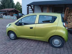 Grün Gebraucht 2010 Chevrolet Spark Kleinwagen | 2.300 € (Fairer Preis)
