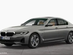 Grau Gebraucht 2021 BMW 530e Limousine | 35.990 € (Fairer Preis)