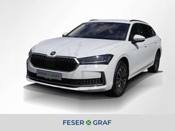 Weiss Gebraucht 2025 Skoda Superb Selection Kombi | 39.770 €