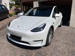 Weiß Gebraucht 2023 Tesla Model Y Long Range SUV | 36.990 € (Guter Preis)