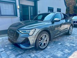 Grau Gebraucht 2021 Audi e-tron S-Line SUV | 29.800 € (Fairer Preis)