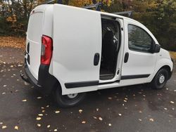 Weiß Gebraucht 2015 Peugeot Bipper Van / Kleinbus | 4.800 € (Guter Preis)
