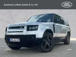 Hakuba silver (metallic) Gebraucht 2023 Land Rover Defender HSE Dynamic SUV | 87.900 € (Teuer)