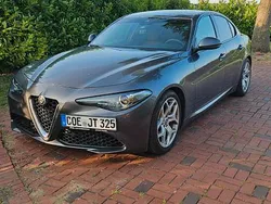 Grau Gebraucht 2018 Alfa Romeo Giulia Super Limousine | 24.999 € (Fairer Preis)