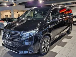 Obsidianschwarz metallic Gebraucht 2024 Mercedes V300 Avantgarde Van / Kleinbus | 75.850 € (Teuer)