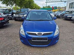 Blau Gebraucht 2012 Hyundai i20 Comfort Limousine | 2.600 € (Fairer Preis)