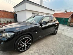 Schwarz Gebraucht 2011 BMW X1 SUV | 14.300 €