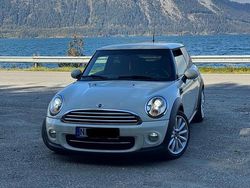 Weiß Gebraucht 2013 Mini Cooper Coupé Coupé | 8.600 €
