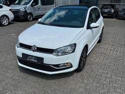 Weiß Gebraucht 2016 VW Polo Allstar Limousine | 10.600 € (Fairer Preis)
