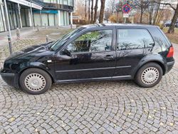 Schwarz Gebraucht 1999 VW Golf IV Basis Limousine | 2.100 € (Fairer Preis)