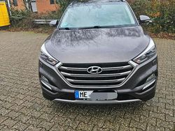 Braun Gebraucht 2017 Hyundai Tucson Premium SUV | 15.500 € (Guter Preis)
