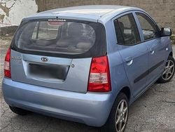 Silber Gebraucht 2007 Kia Picanto Kleinwagen | 950 € (Guter Preis)