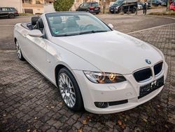 Weiß Gebraucht 2008 BMW 320 Cabriolet Comfort Edition Cabrio | 12.500 € (Etwas zu teuer)