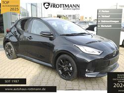 Schwarz (opera black metallic) Neu 2025 Mazda 2 Homura-Line Kleinwagen | 28.670 € (Fairer Preis)