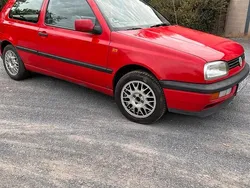 Rot Gebraucht 1992 VW Golf III Kleinwagen | 1.900 €
