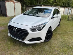 Weiß Gebraucht 2015 Hyundai i40 Comfort Kombi | 8.000 € (Fairer Preis)